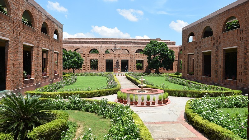 Non-IIM MBA Colleges Management Development Institute